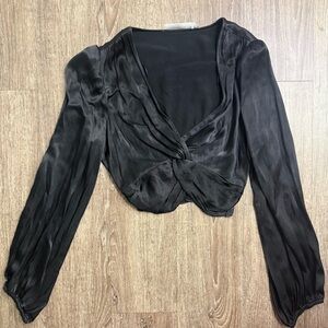 ASTR The Label Cropped Twist Front V-neck Long Sleeve Blouse Top Black Medium